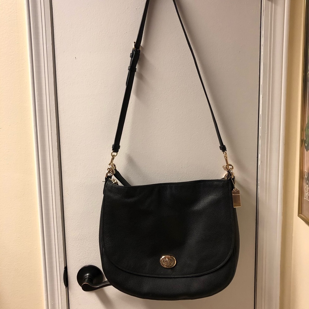 Coach shoulder bag - Picture 3 of 9